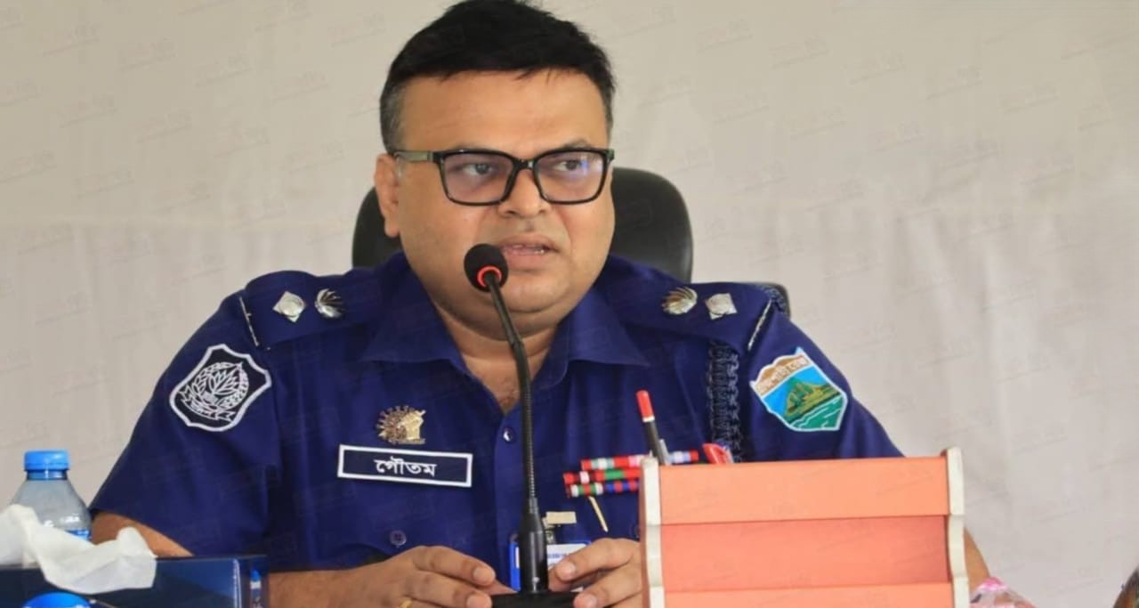 এসপি গৌতম কুমার বিশ্বাসের নেতৃত্বে বদলাচ্ছে চাঁপাইনবাবগঞ্জের পুলিশিং