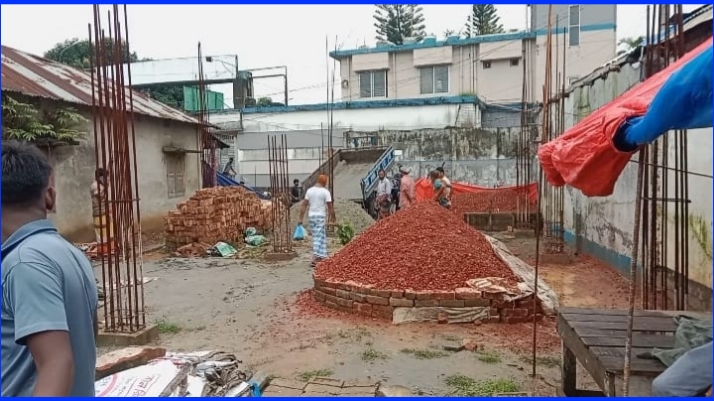 ভালুকায় সরকারি নিয়ম না মেনে বহুতল ভবন নির্মাণের অভিযোগ