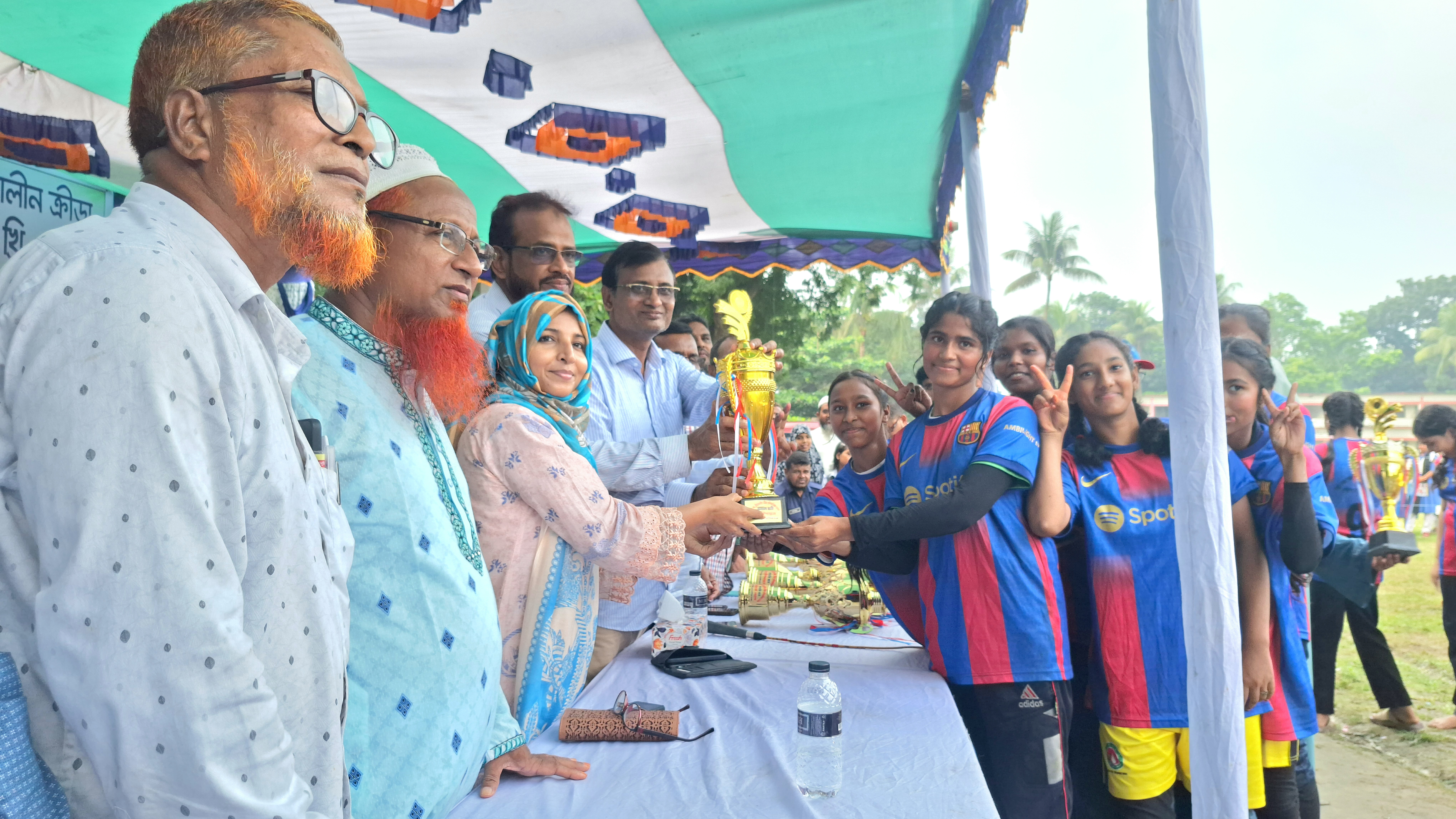 দৌলতপুরে গ্রীষ্মকালীন ক্রীড়া প্রতিযোগিতার পুরস্কার বিতরণ