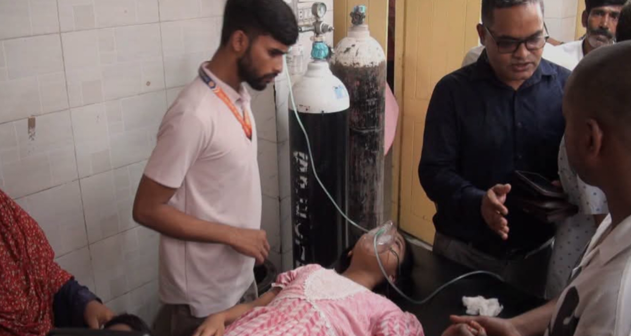 চাঁপাইনবাবগঞ্জে স্কুল ফিডিংয়ের খাবার খেয়ে ১১ শিক্ষার্থী অসুস্থ