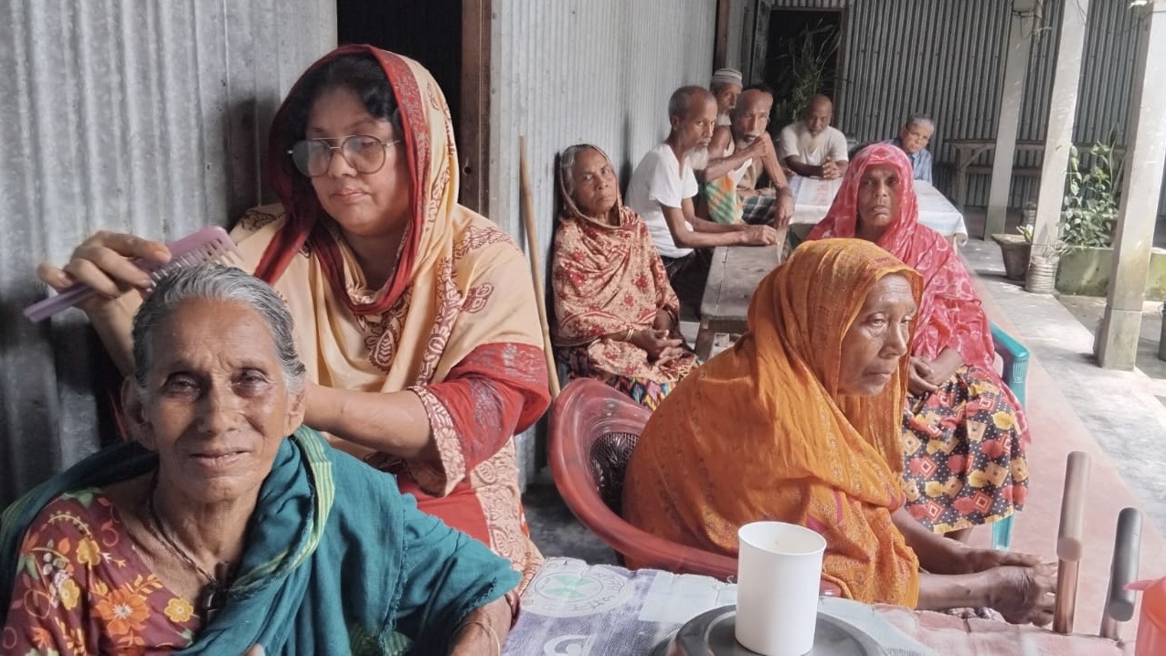 বৃদ্ধদের শেষ ঠিকানা রাজেকার মায়ের আঁচল