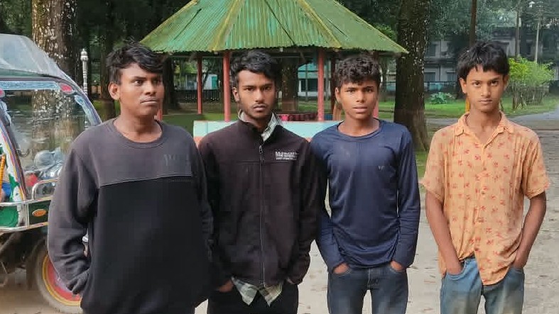 ভারতে অবৈধ অনুপ্রবেশের চেষ্টায় ৪ তরুণ আটক