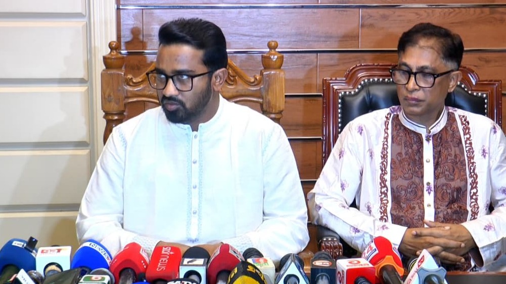 আওয়ামী লীগ ও জামায়াতের বিরুদ্ধে ষড়যন্ত্রের অভিযোগ রাশেদ খানের